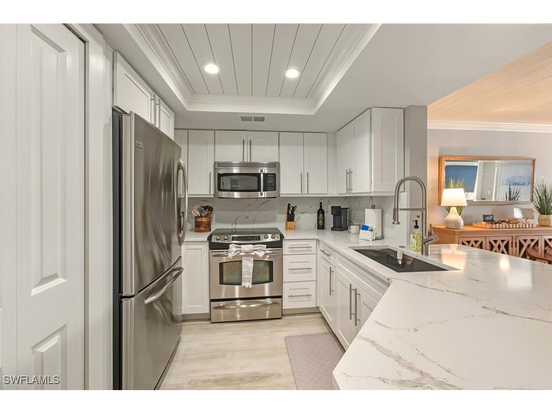 9103 Vanderbilt Drive #2 Naples FL 34108 225082751 image3