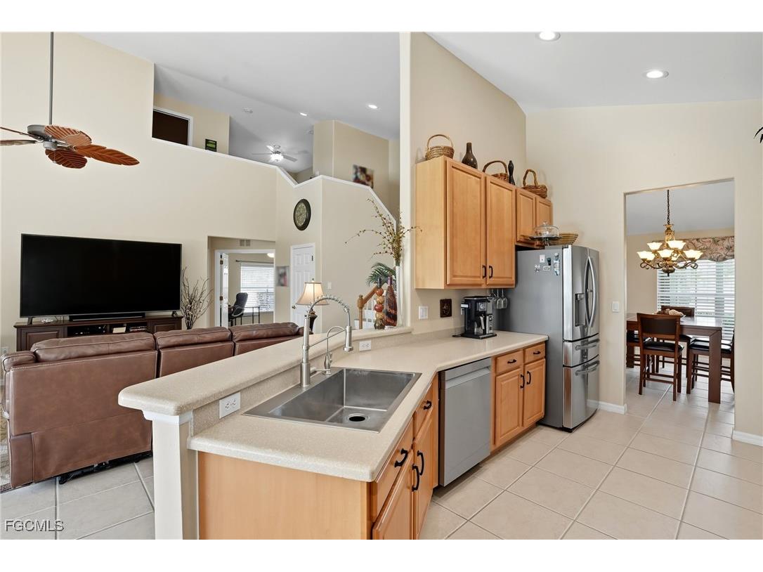 9104 Shadow Glen Way Fort Myers FL 33913 2025012325 image16