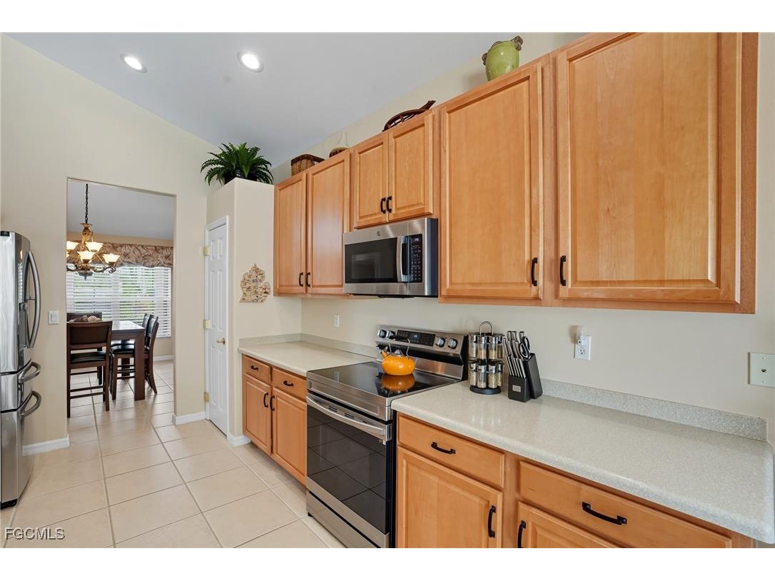 9104 Shadow Glen Way Fort Myers FL 33913 2025012325 image17