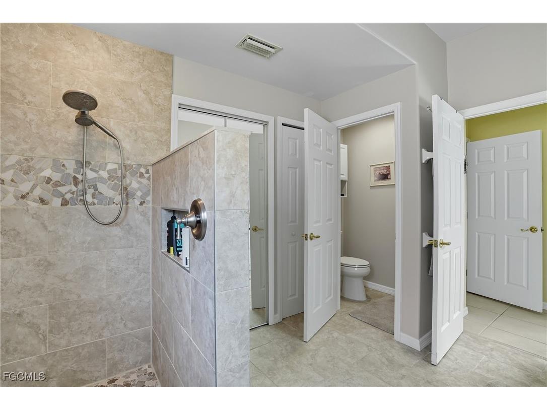 9104 Shadow Glen Way Fort Myers FL 33913 2025012325 image23