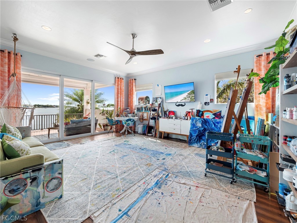 911 Aqua Lane Fort Myers FL 33919 2026011479 image33