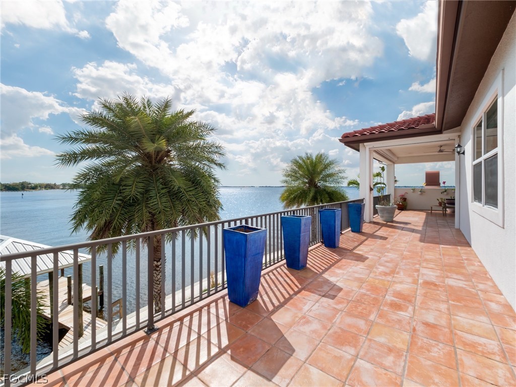 911 Aqua Lane Fort Myers FL 33919 2026011479 image34
