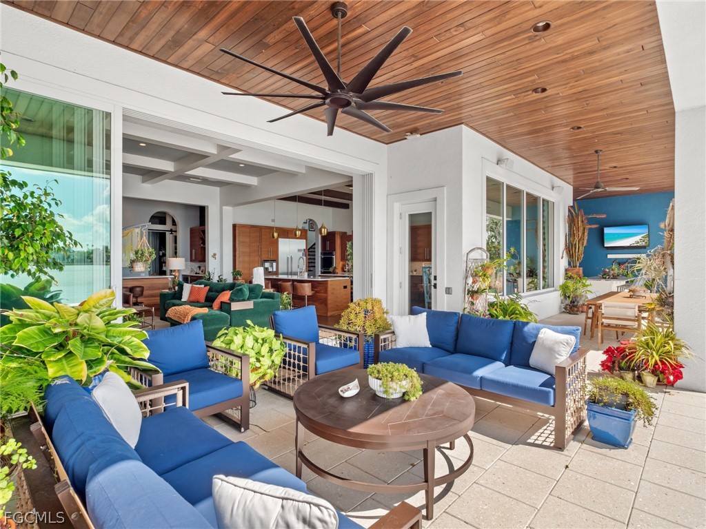 911 Aqua Lane Fort Myers FL 33919 2026011479 image36