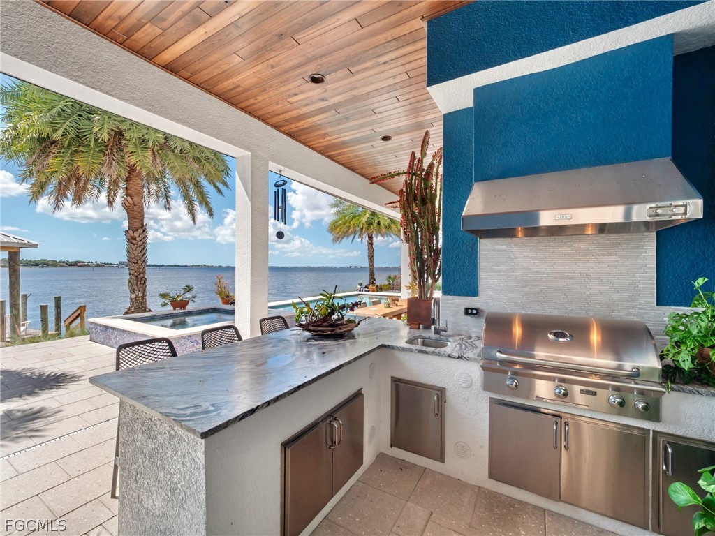 911 Aqua Lane Fort Myers FL 33919 2026011479 image40
