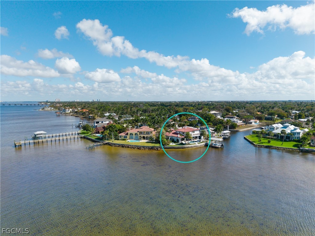 911 Aqua Lane Fort Myers FL 33919 2026011479 image48