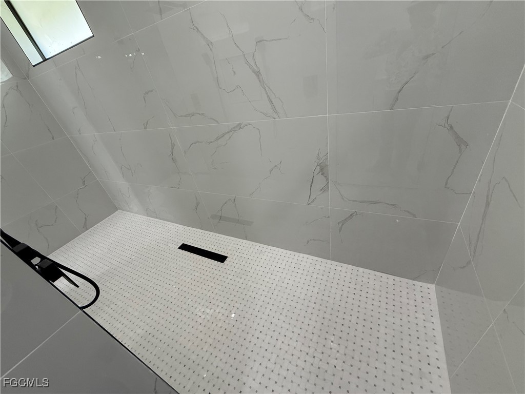 911 Asher Street E Lehigh Acres FL 33974 2025012213 image33