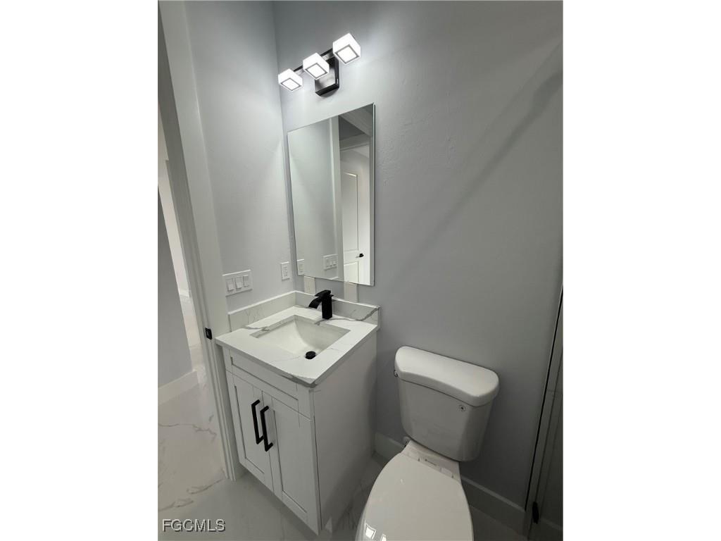 911 Asher Street E Lehigh Acres FL 33974 2025012213 image41