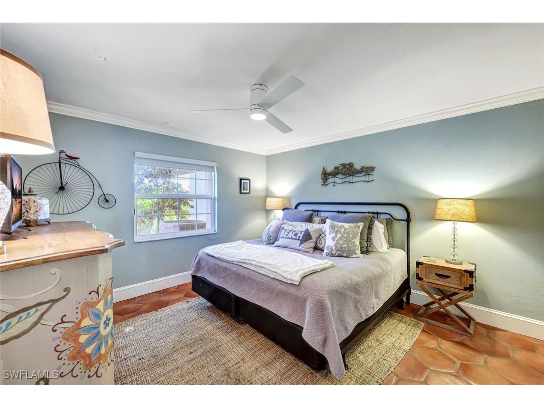 911 Giralda Court Marco Island FL 34145 226004193 image22