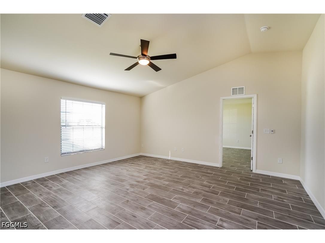911 NE 9th Street Cape Coral FL 33909 2026025032 image3