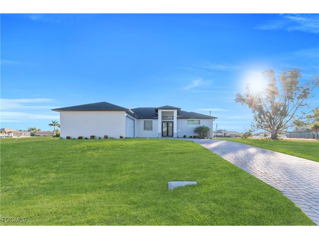 911 NW 37th Place Cape Coral FL 33993 2026003168 image1