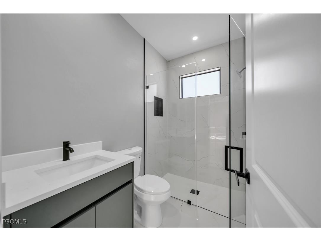 911 NW 37th Place Cape Coral FL 33993 2026003168 image11