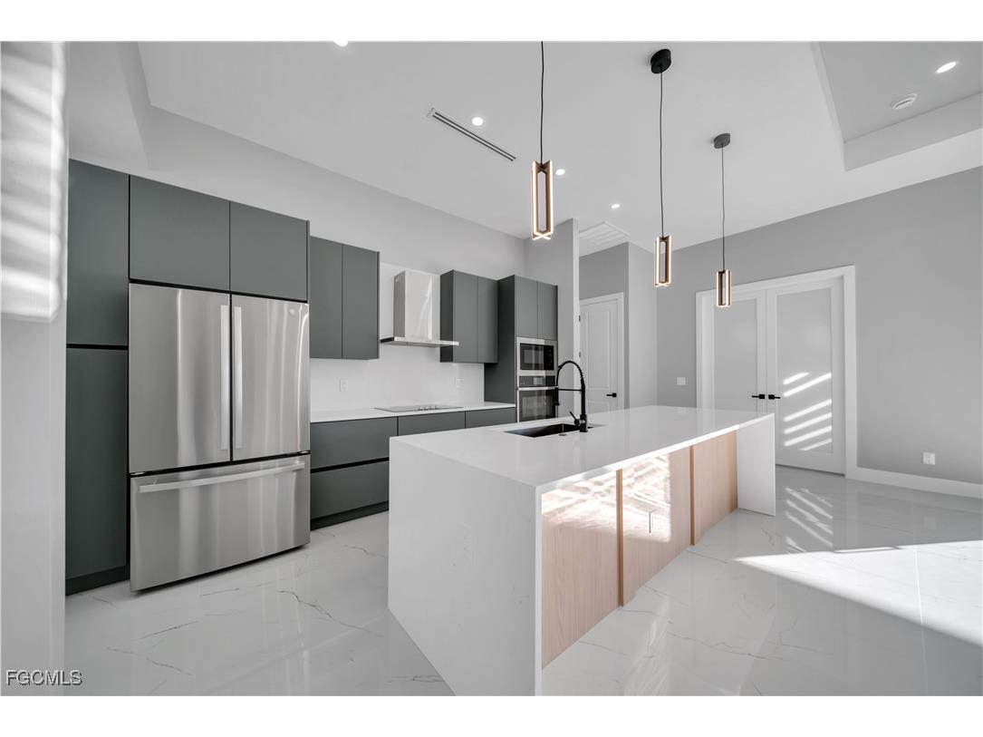 911 NW 37th Place Cape Coral FL 33993 2026003168 image4