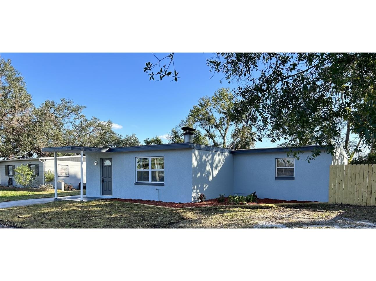 911 Poinsettia Drive North Fort Myers FL 33903 223007261 image1