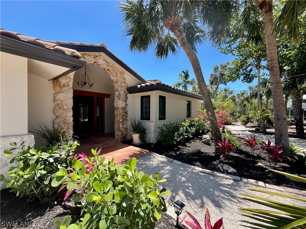 911 S Yachtsman Drive Sanibel FL 33957 224015021 image1