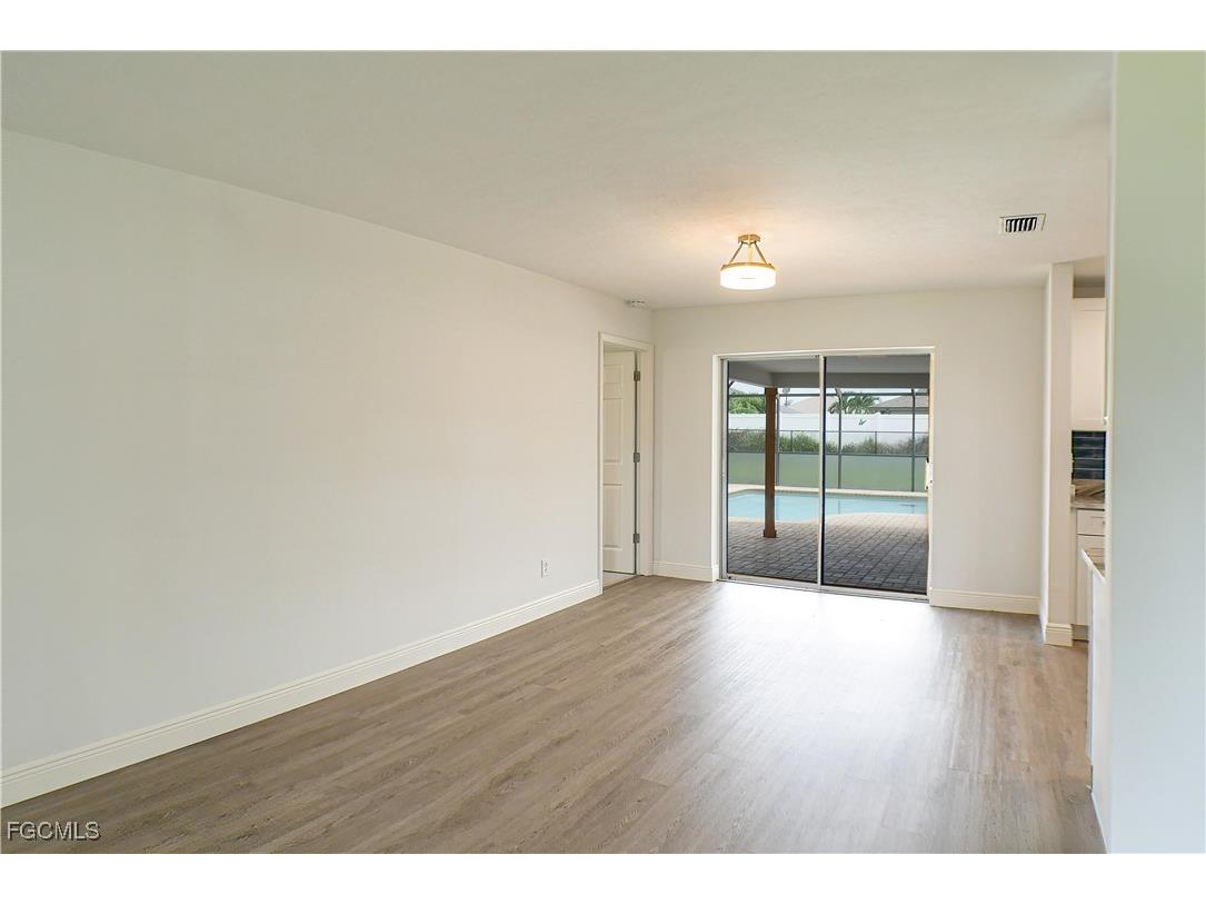 911 SE 19th Street Cape Coral FL 33990 2025016340 image5