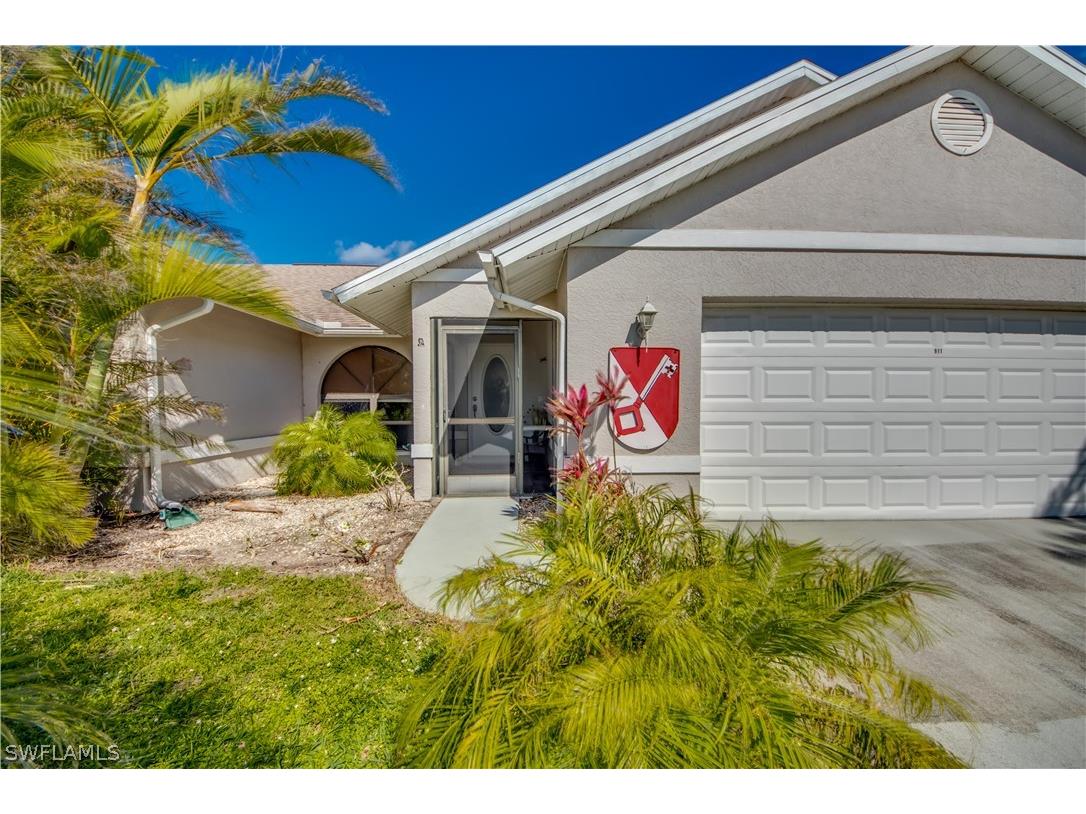 911 SE 19th Terrace Cape Coral FL 33990 223011550 image1