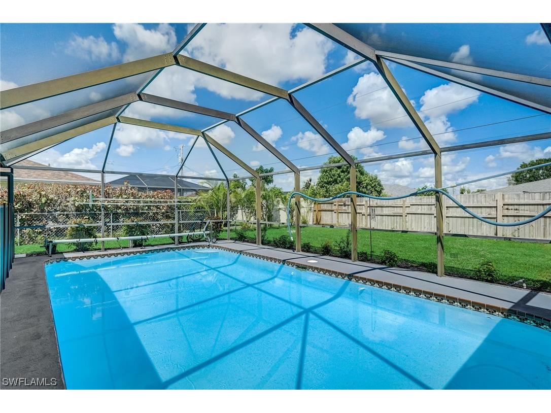 911 SE 19th Terrace Cape Coral FL 33990 223068164 image1