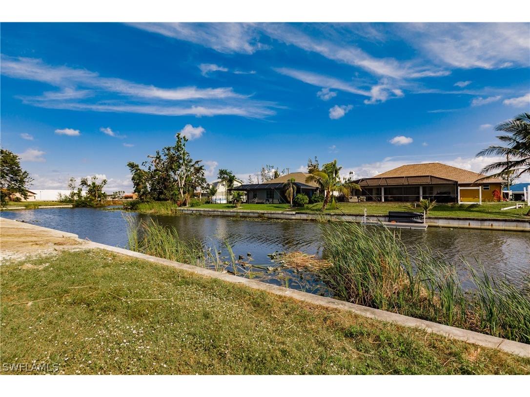 911 SW 15th Place Cape Coral FL 33991 223002381 image1