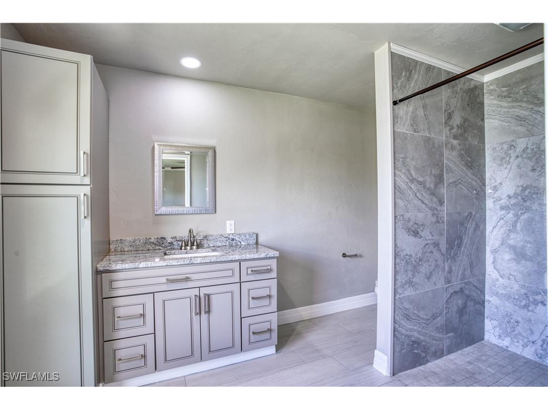 911 SW 3rd Avenue Cape Coral FL 33991 224097230 image22