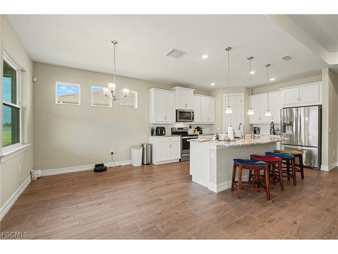 911 Stonewater Lake Terrace Cape Coral FL 33993 2026007793 image10