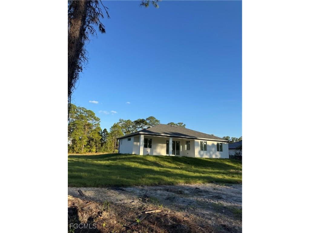 911 Williams Avenue Lehigh Acres FL 33972 2025021811 image5