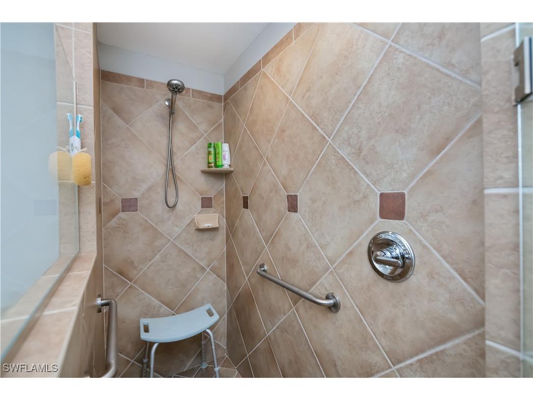 9110 Astonia Way Estero FL 33967 225060269 image26