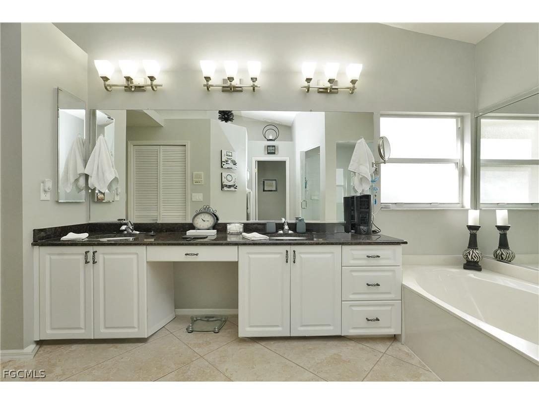 9110 Old Hickory Circle Fort Myers FL 33912 2026009007 image23