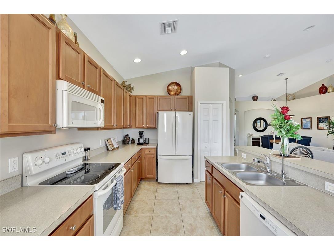 9110 Spanish Moss Way #422 Bonita Springs FL 34135 225075119 image8