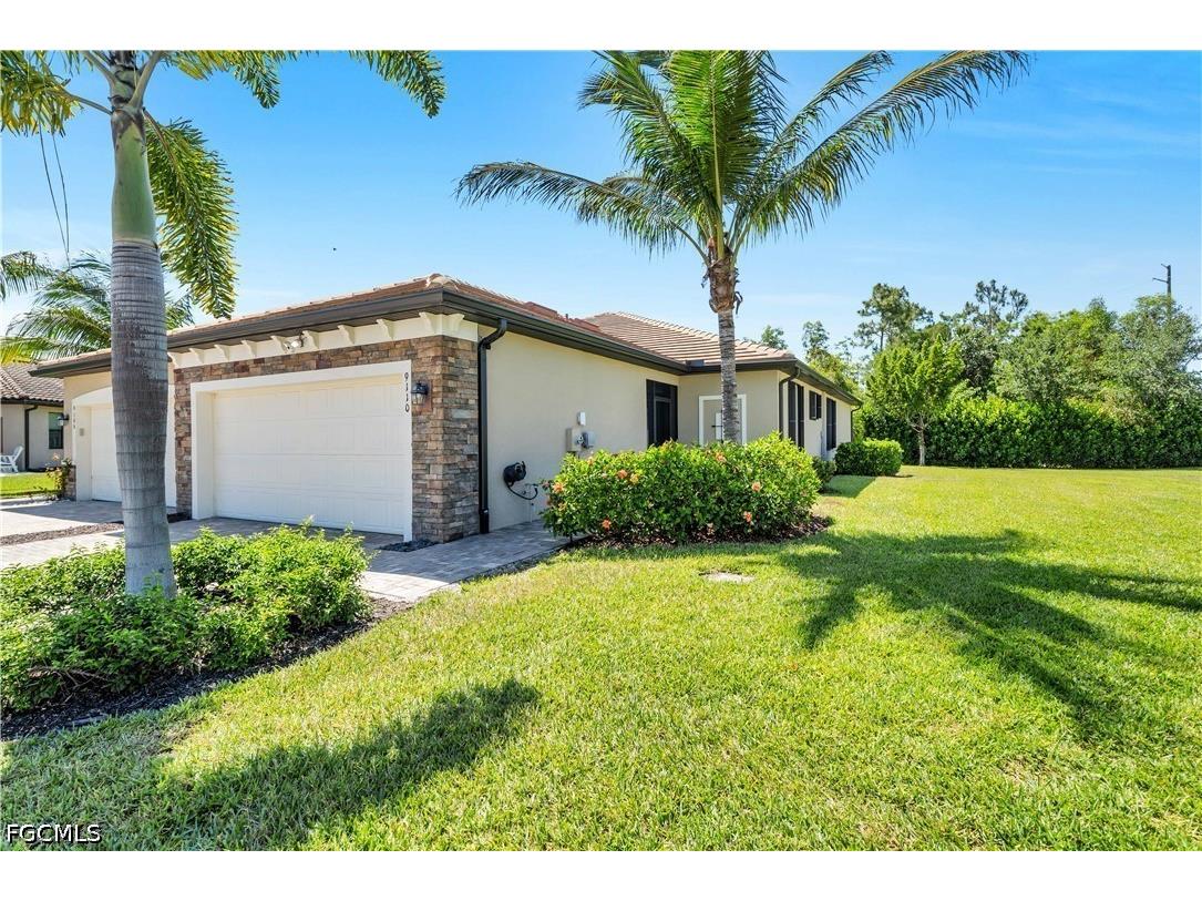 9110 Woodhurst Drive Naples FL 34120 2026019921 image2