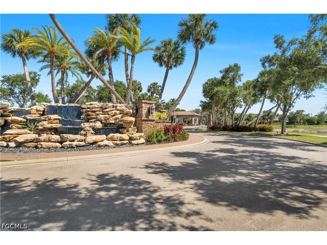 9110 Woodhurst Drive Naples FL 34120 2026019921 image29