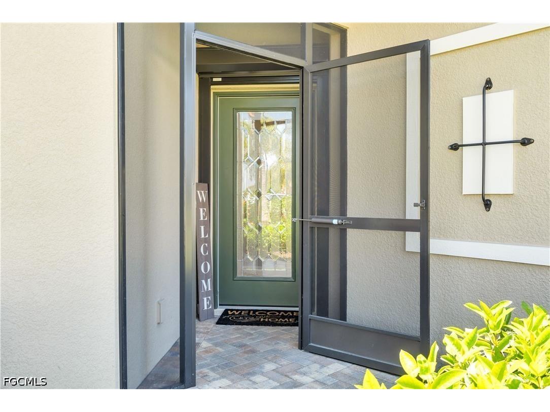 9110 Woodhurst Drive Naples FL 34120 2026019921 image3