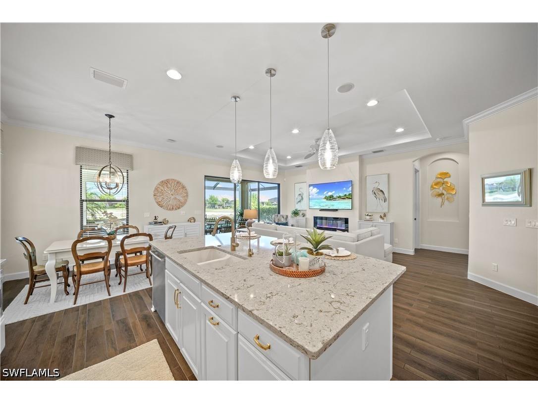 9111 Trivoli Terrace Naples FL 34119 226013196 image12