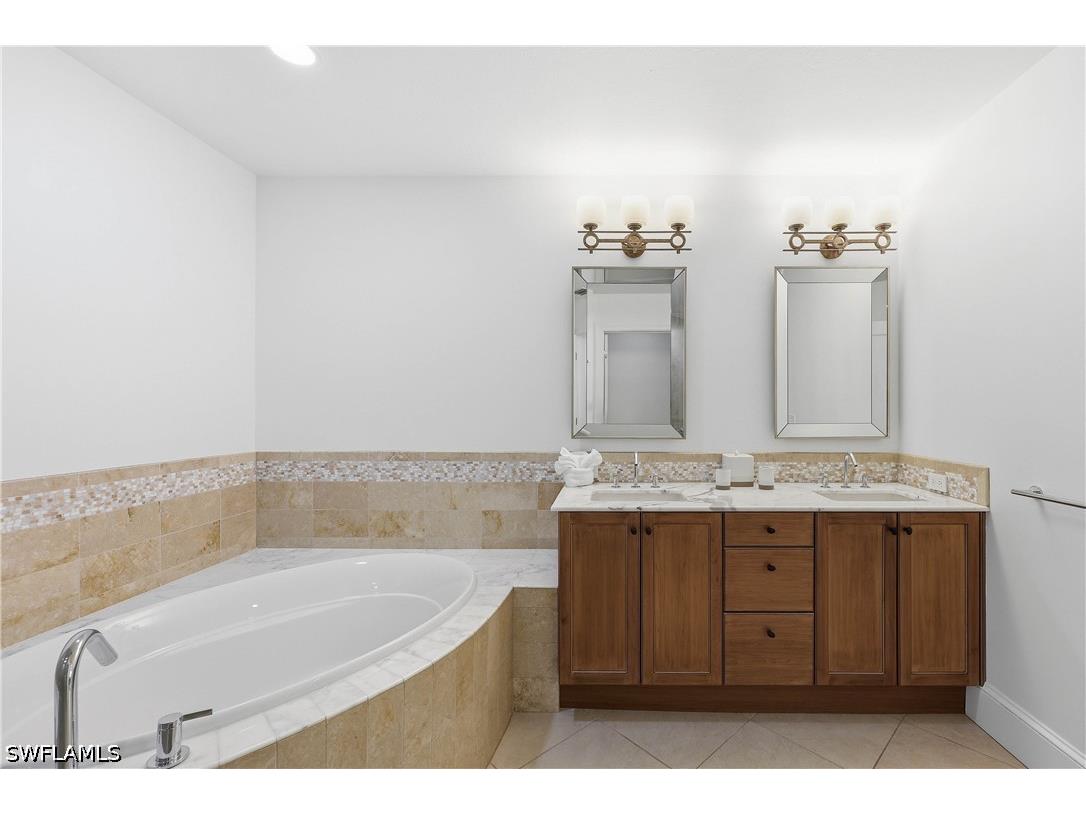  Naples FL 34108 226023053 image15
