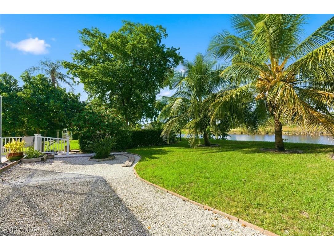 912 Belville Boulevard Naples FL 34104 225077819 image34