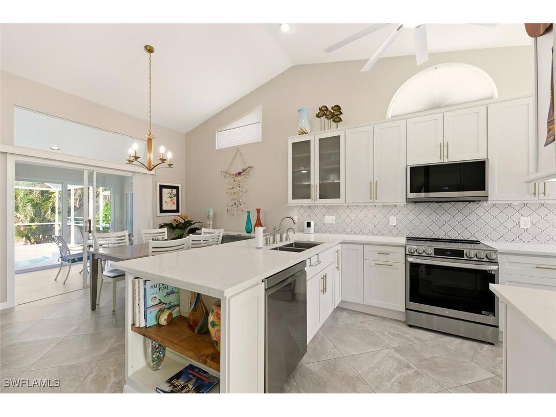 912 Belville Boulevard Naples FL 34104 225077819 image8