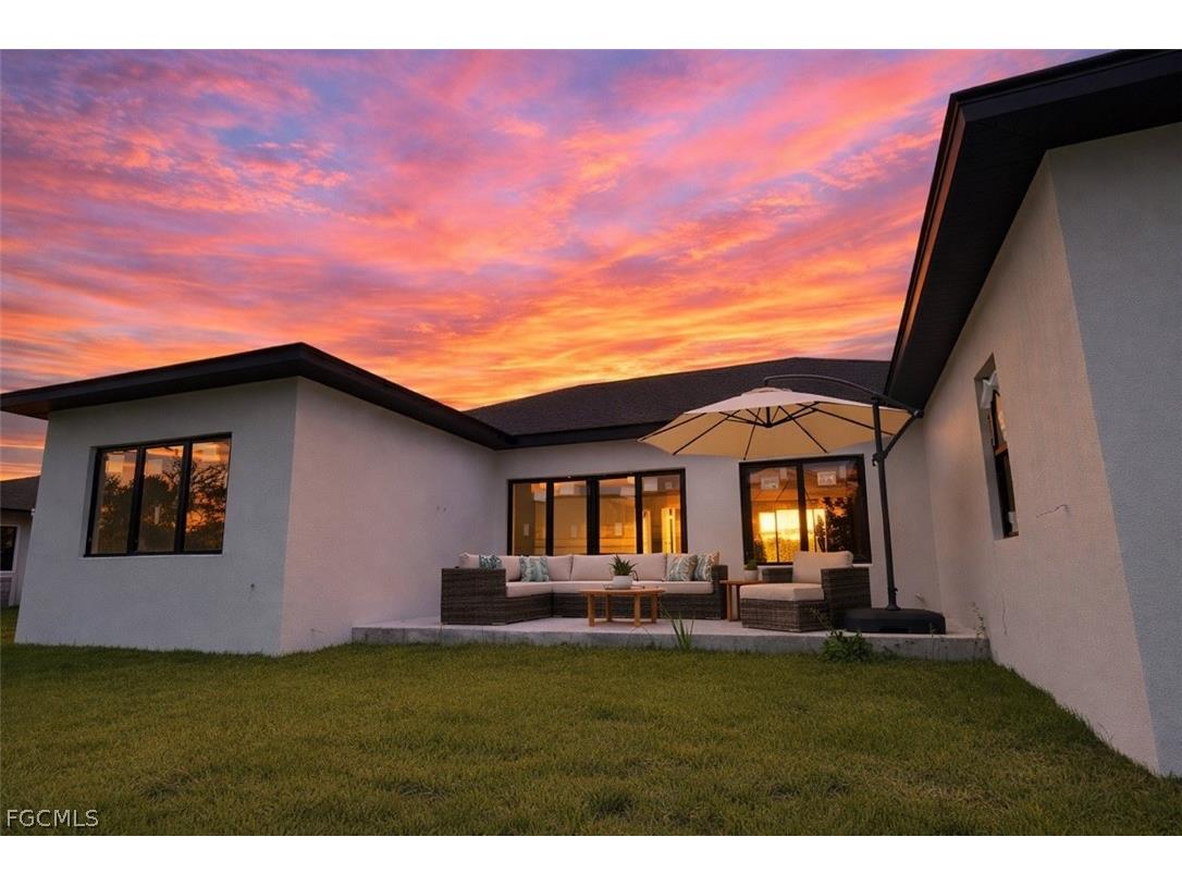 912 Cleveland Avenue Lehigh Acres FL 33972 2026013498 image3