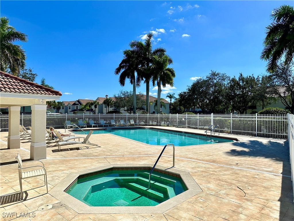 912 Hampton Circle #92 Naples FL 34105 225074258 image27