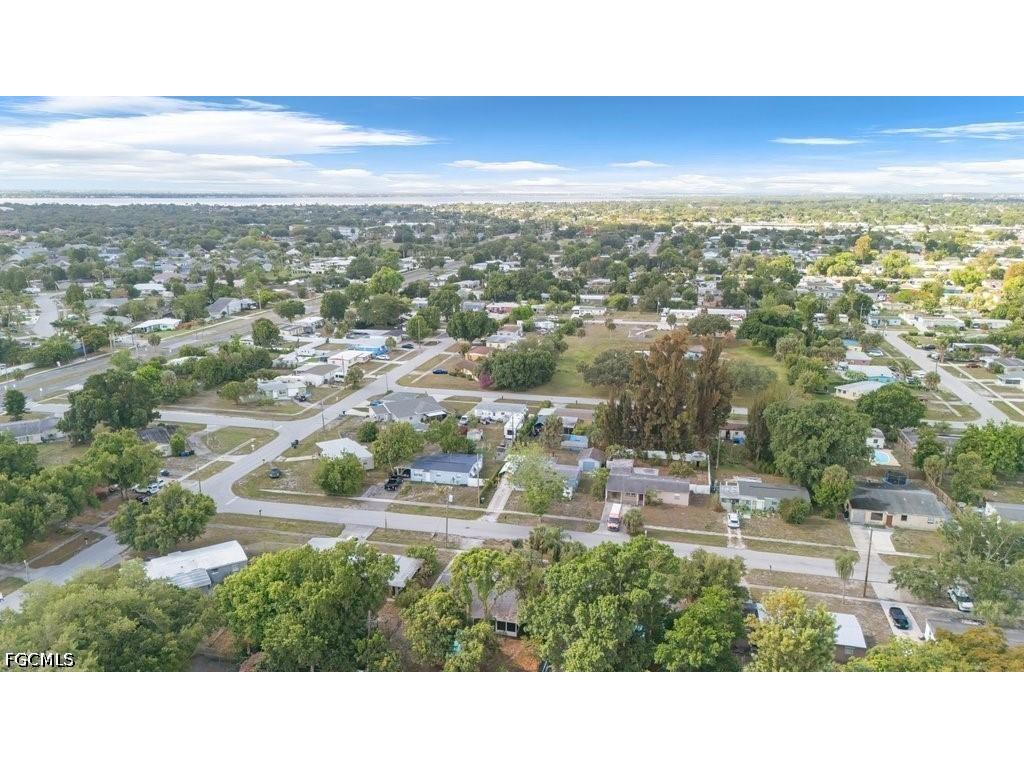 912 Hibiscus Lane North Fort Myers FL 33903 2026022540 image23