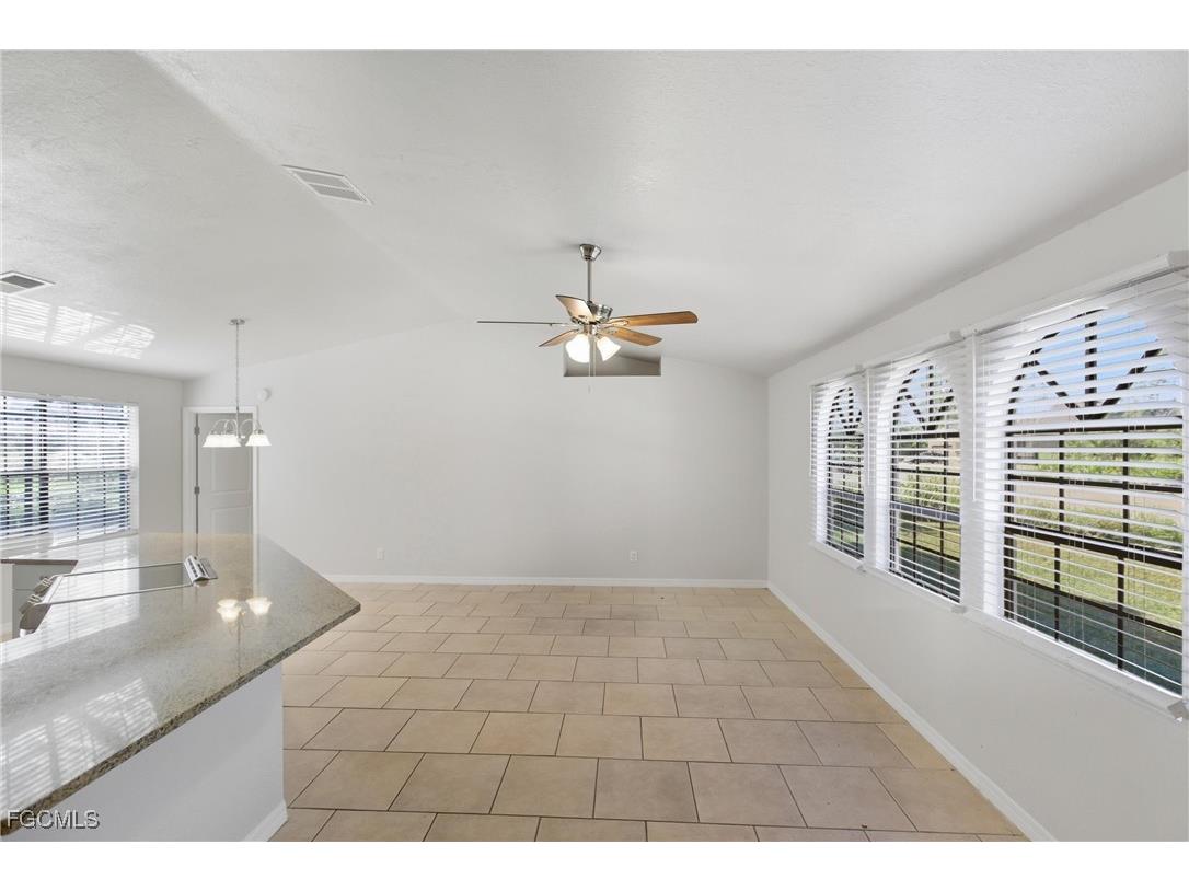 912 Lincoln Avenue Lehigh Acres FL 33972 2025016107 image3