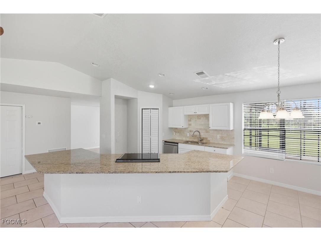 912 Lincoln Avenue Lehigh Acres FL 33972 2025016107 image6