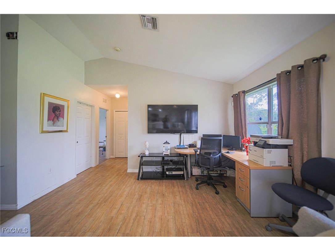 912 Maywood Avenue S Lehigh Acres FL 33974 2025012758 image3