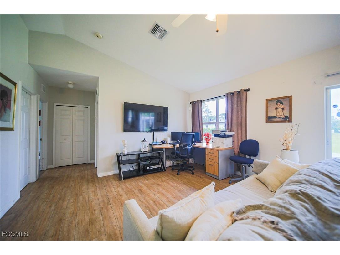 912 Maywood Avenue S Lehigh Acres FL 33974 2025012758 image4