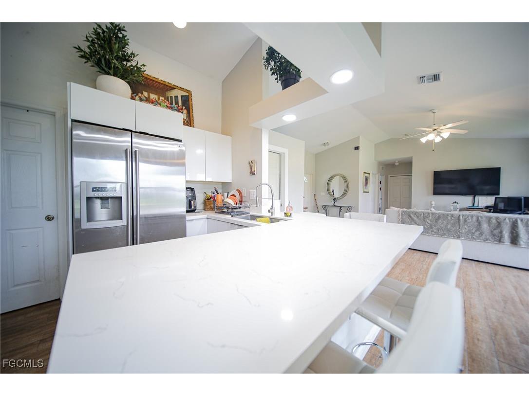 912 Maywood Avenue S Lehigh Acres FL 33974 2025012758 image8