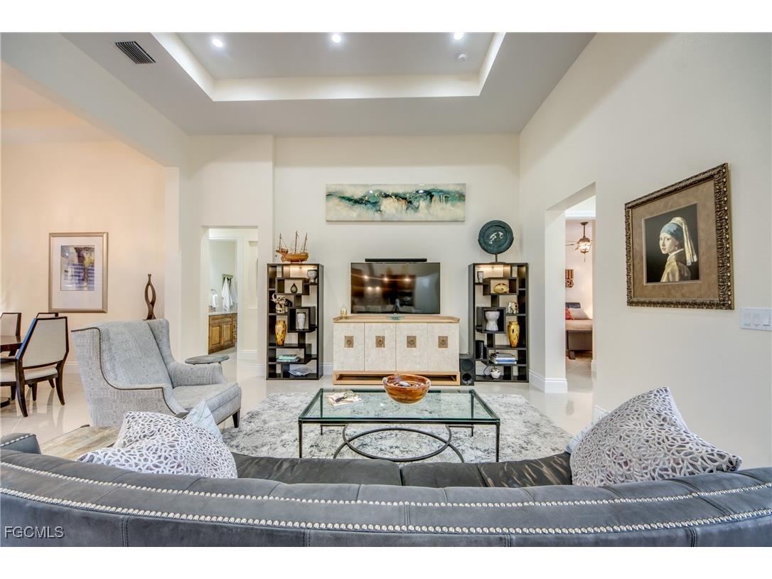 912 Palmetto Pointe Circle Cape Coral FL 33991 2025021736 image10