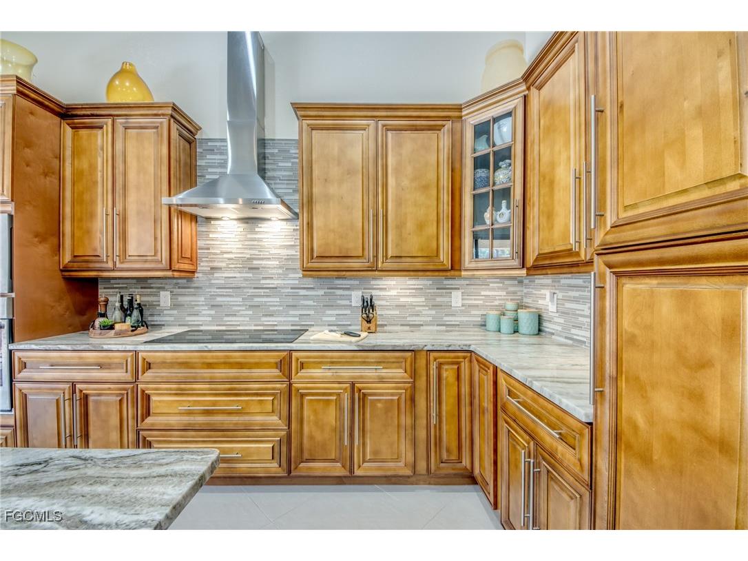 912 Palmetto Pointe Circle Cape Coral FL 33991 2025021736 image15