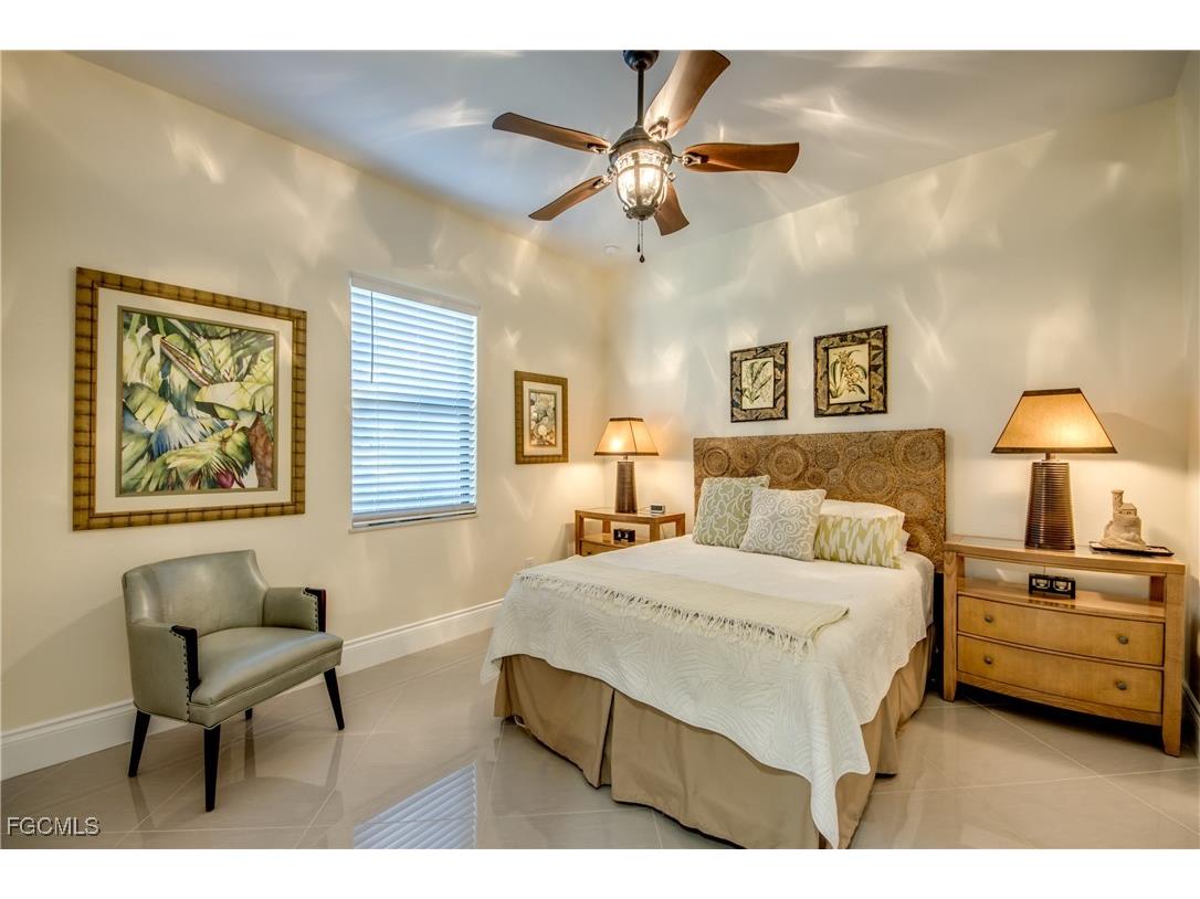 912 Palmetto Pointe Circle Cape Coral FL 33991 2025021736 image25