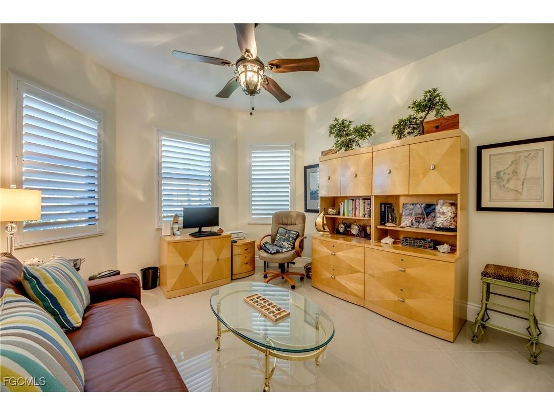 912 Palmetto Pointe Circle Cape Coral FL 33991 2025021736 image32