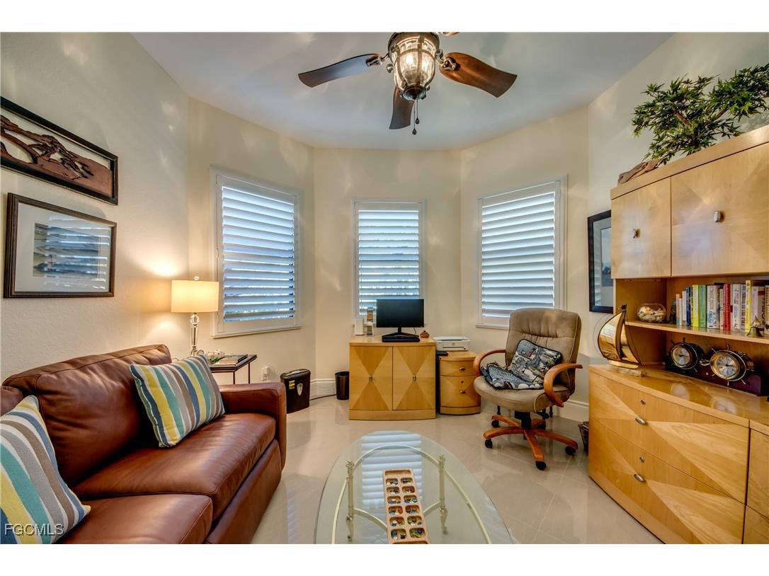 912 Palmetto Pointe Circle Cape Coral FL 33991 2025021736 image33