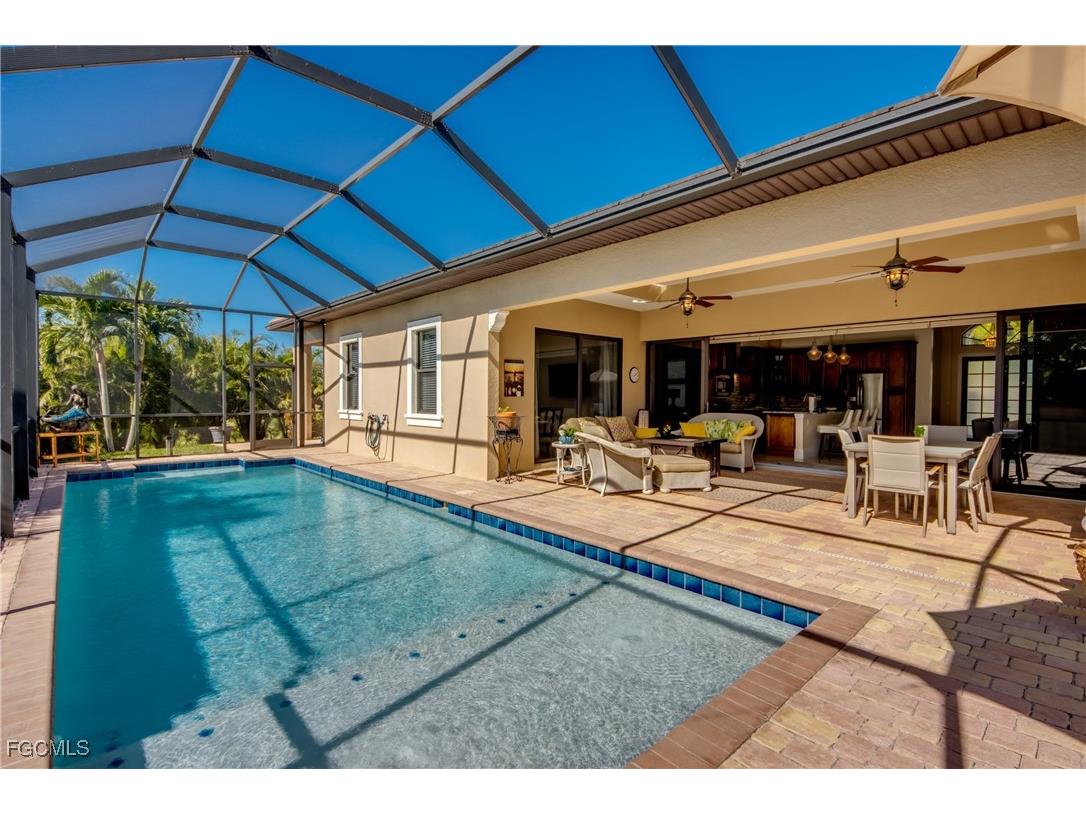 912 Palmetto Pointe Circle Cape Coral FL 33991 2025021736 image36