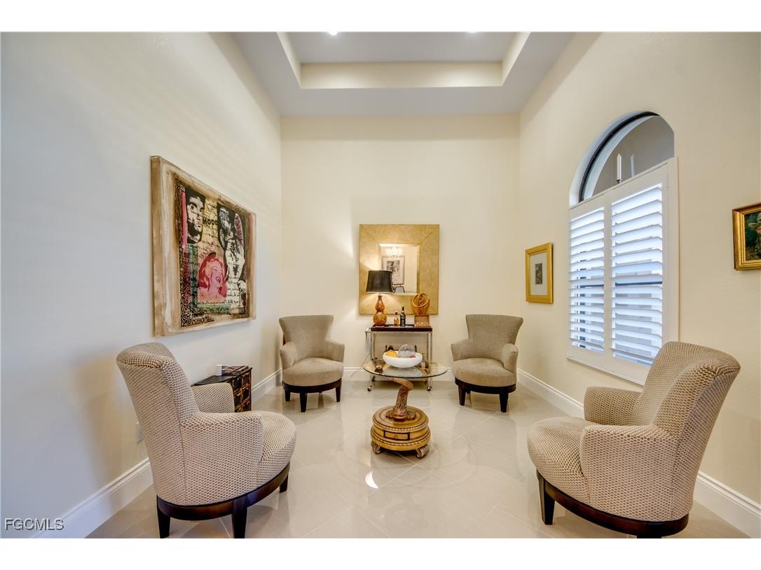 912 Palmetto Pointe Circle Cape Coral FL 33991 2025021736 image4